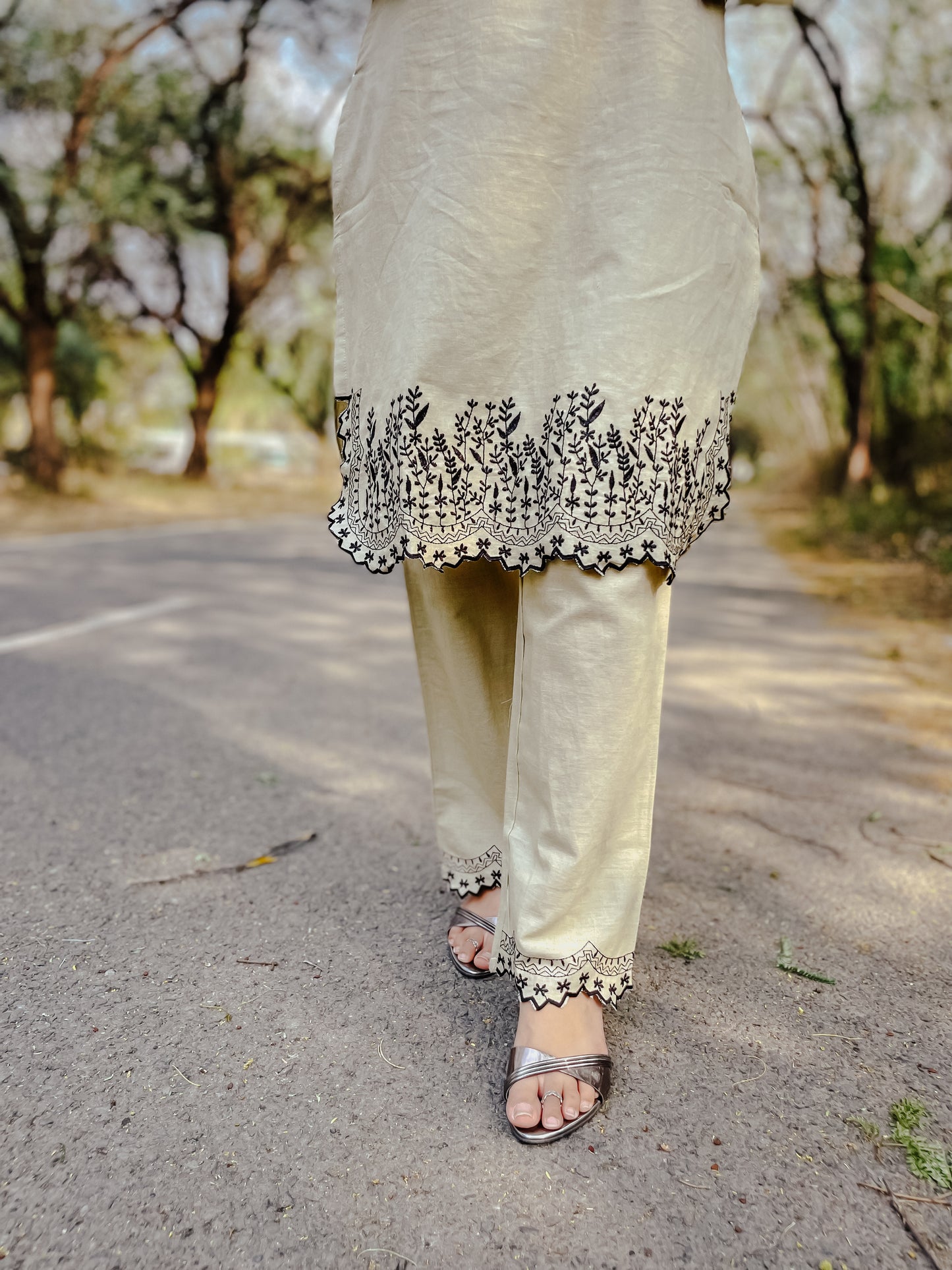 Noor-E-Kala Kurta Set